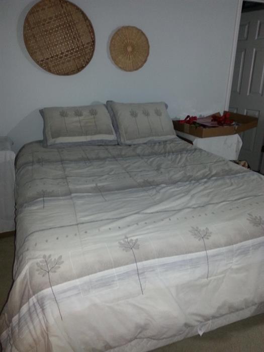 Queen size bed frame and bedding