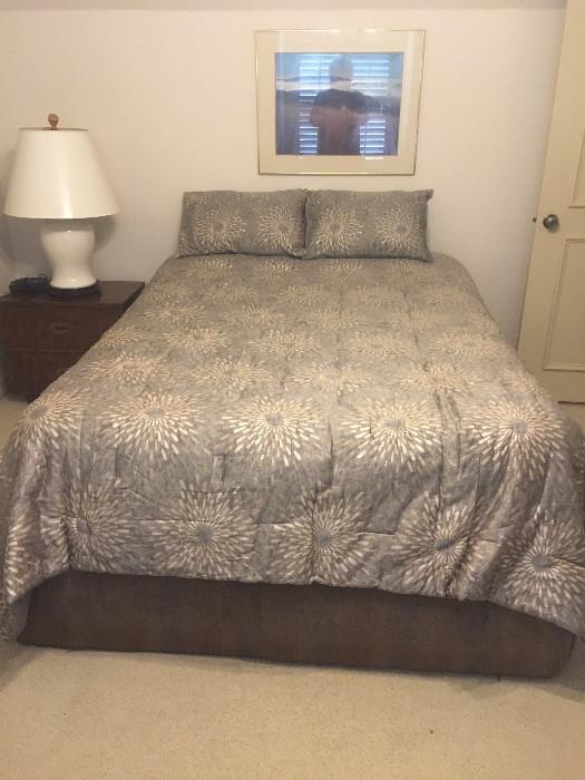 Queen size mattress and box springs