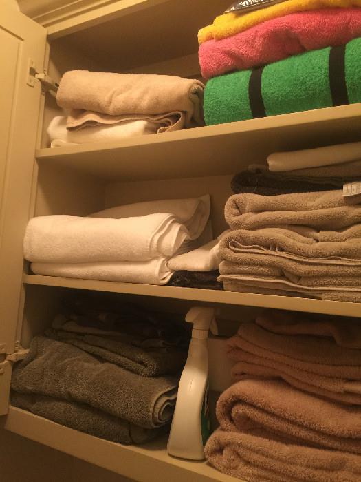 Lots of nice towels and linens