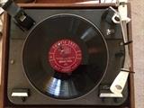 Garrard 4- speed turntable with good needle in working order