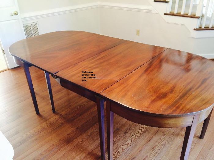 Mahogany Dining Table with 2 leaves $500