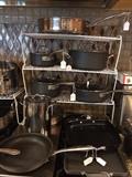  Great selection of cookware