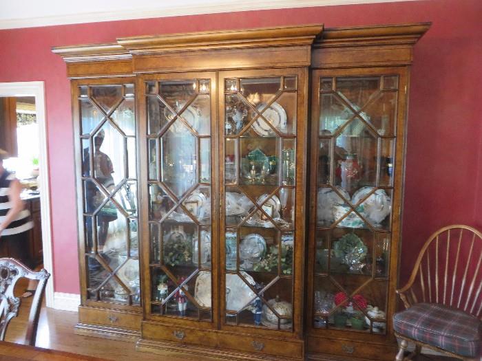 LIGHTED MAHOGANY DISPLAY CABINET
FRANCESCO MOLON  GIEMME COLLECTION
