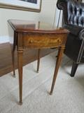 MAITLAND - SMITH PEMBROKE STYLE MAHOGANY AND FRUITWOOD INLAY DROP LEAF TABLE  THIS TABLE IS BEAUTIFUL!
