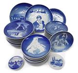 Lot 134: Lot of 33 Royal Copenhagen B & G Swiss Langerthal
collector's plates including the 1969 Mors Dog plate which alone lists
for $200.00, all in excellent condition, est. $250.00-$350.00