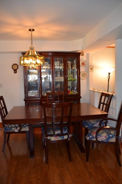 Gorgeous set in pristine condition. 6 chairs. Originally purchased for over $3100.