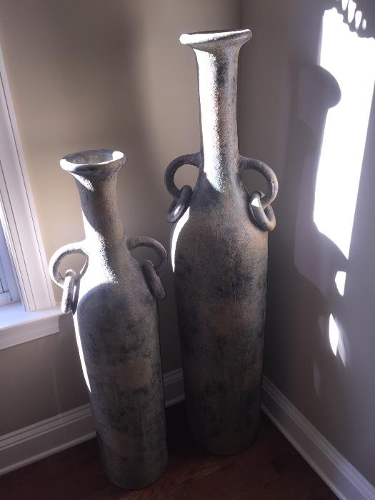 3' and 4.5 pottery vases