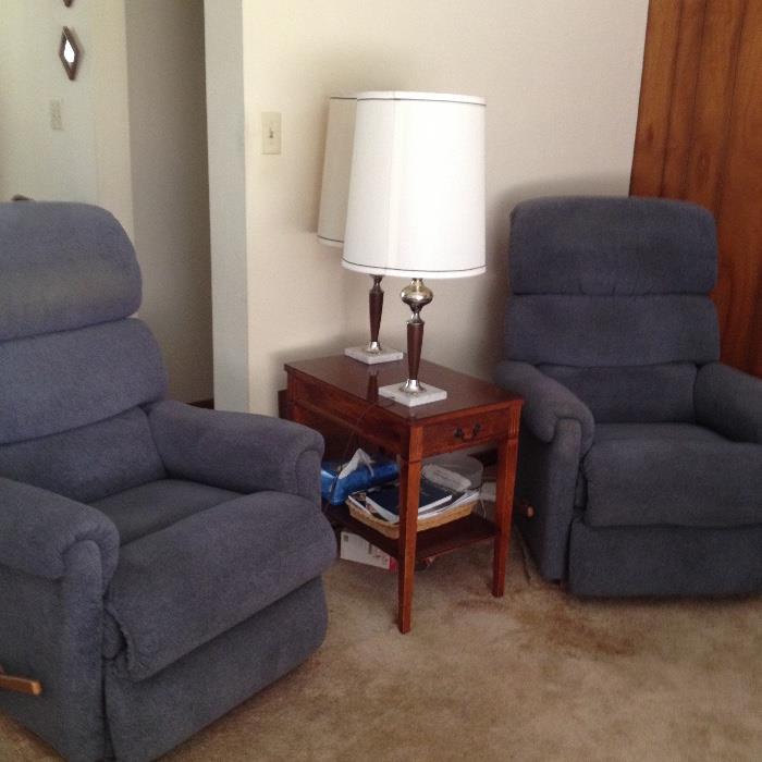 Pair rocker recliners,lamps, and end table