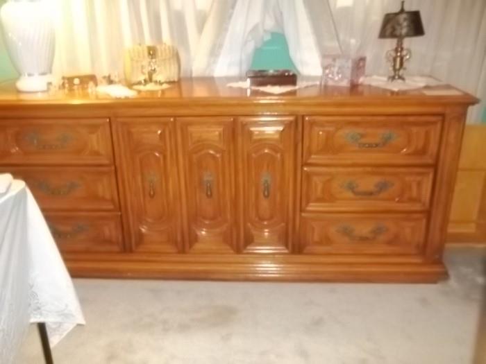 Thomasville triple dresser with two mirrors