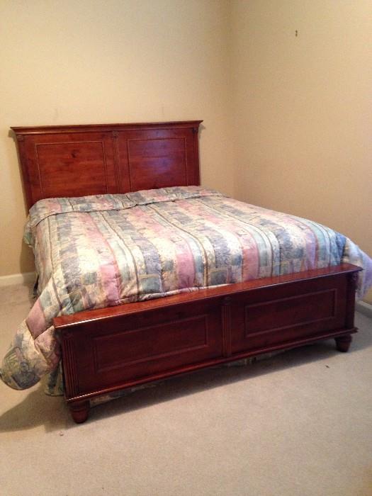   Queen Size Bed that matches the Lazy Boy Dresser
