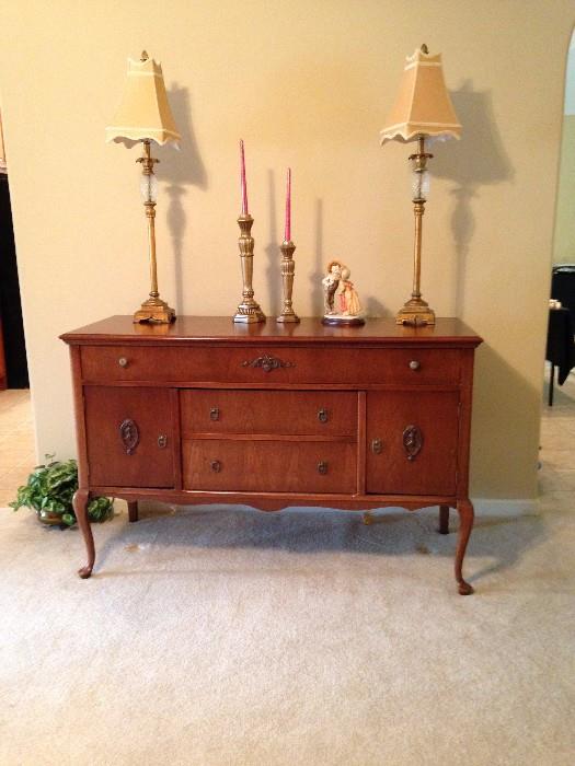 1940's Buffet that matches table & chairs and china cabinet