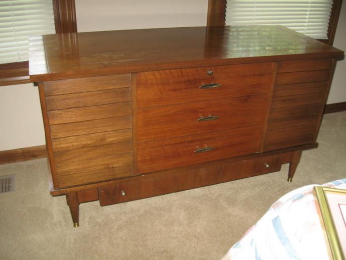 Lane cedar chest, possible shabby chic project top has some damage$60.00