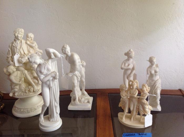 Italian figurines 