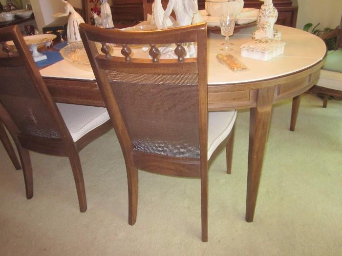 Great Dining Room Set.  Very Good Quality.  Table, 6 Chairs, Cabinet, Buffet.
