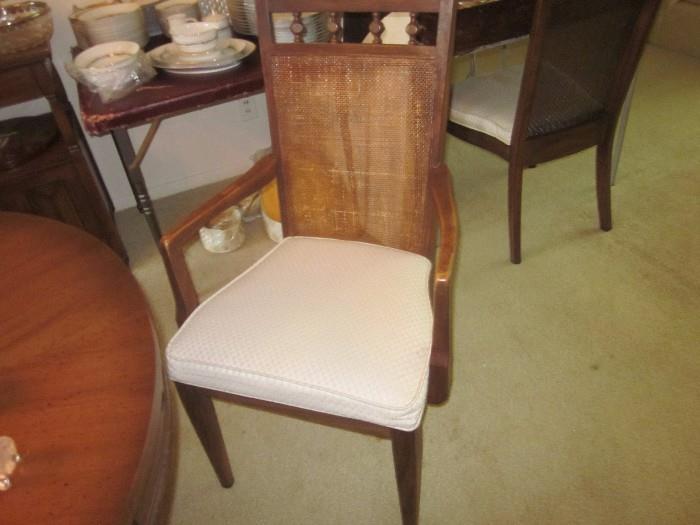 One of 6 Chairs in Great Dining Room Set.