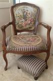 Fauteuil with applied tapestry