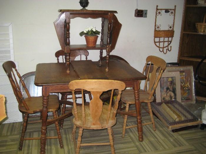 1920's table with four chairs