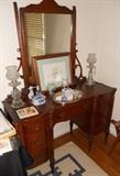 50's mahogany bedroom dresser--matches chest and end table