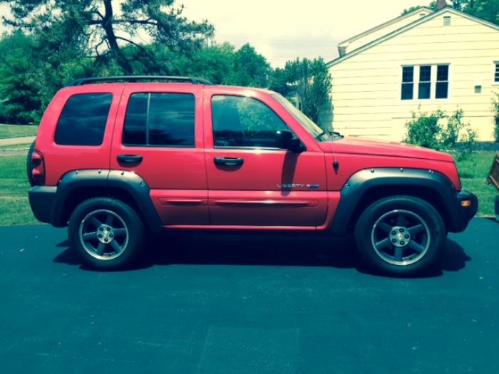 2004 Jeep Liberty 108 Miles 4 Wheel Drive asking $5,800 or best offer