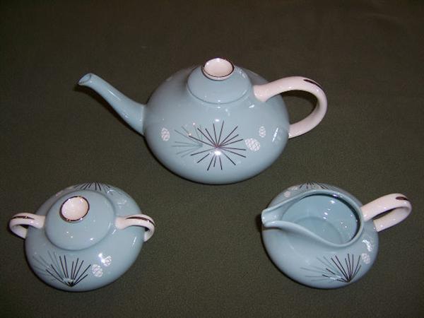 Franciscan China:
“Silver Pine”, 84 pieces