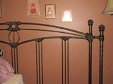 KING METAL HEADBOARD / FOOTBOARD & FRAME