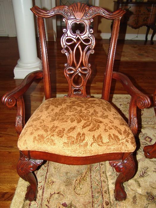 Set of 8 dining room chairs