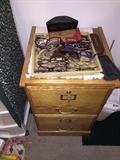 2 DRAWER FILE CABINET
