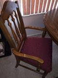 DINNING ROOM TABLE WITH 6 CHAIRS