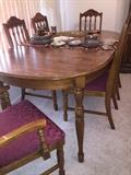 DINNING ROOM TABLE WITH 6 CHAIRS