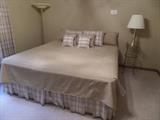 very very nice king size bed & frame 