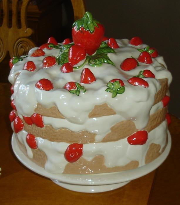Strawberry shortcake cake box