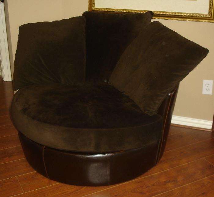Microfiber & leather round chair