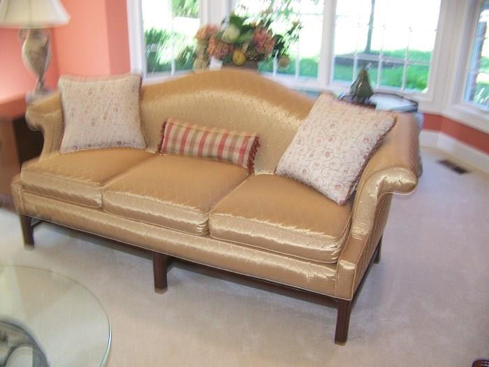 Lovely-classic Camel Back-Sheraton Style Sofa