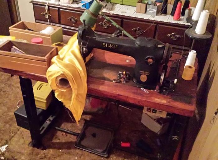 Commercial Sewing Machine Singer