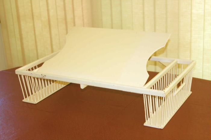 Side view of the Bed Table without the tray.