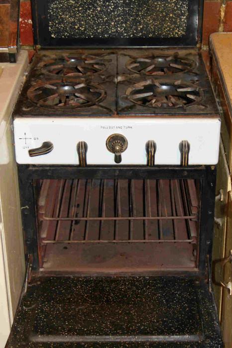 Antique Gas Stove & Oven-Front 