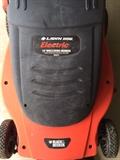 Black & Decker Electric Lawn Mower