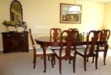 Thomasville Dining Table with 6/Chairs 