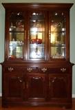Thomasville Hutch China Cabinet