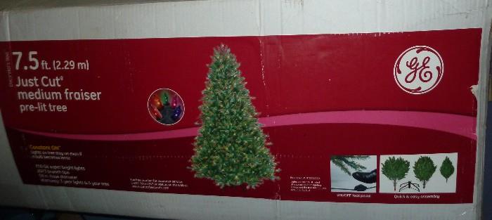 GE 7.5 ft fraiser Christmas Tree