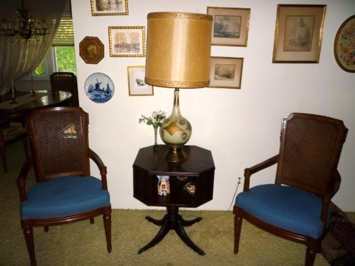 Funishings - Chairs, Lamps, Artwork, Decorative Plates