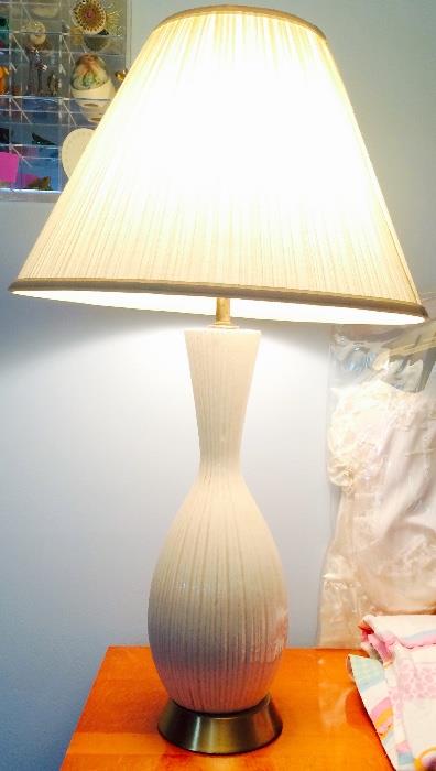 Mid C Style Lamp 