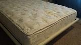 Simmons BeautyRest Windsor pillowtop queen mattress in excellent condition. 