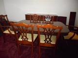 Lovely mahogany dining room set 