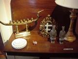 brass minora, figures, Fenton 3 pc set