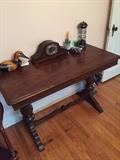 1920's sofa table with built in butterfly leaf