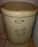 ANTIQUE WESTERN STONEWARE CROCK "8"