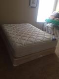 #4 full serta mattress set as is $25