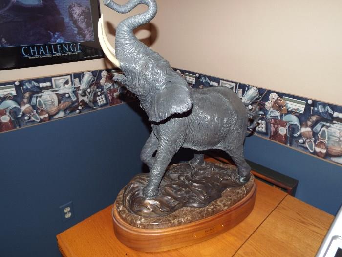 http://www.eddhayes.com/defiance-bronze-sculpture-by-edd-hayes.htm  This was commissioned by Edd Hayes as a fundraiser for the Republican Convention