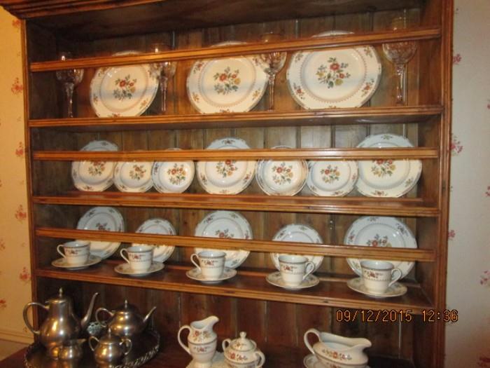 ROYAL DOULTON KINGSWOOD PATTERN DISHES - SERVICE FOR 12 WITH SERVING PIECES.  ALL IN PERFECT CONDITION.  SET PURCHASED IN 1972.
